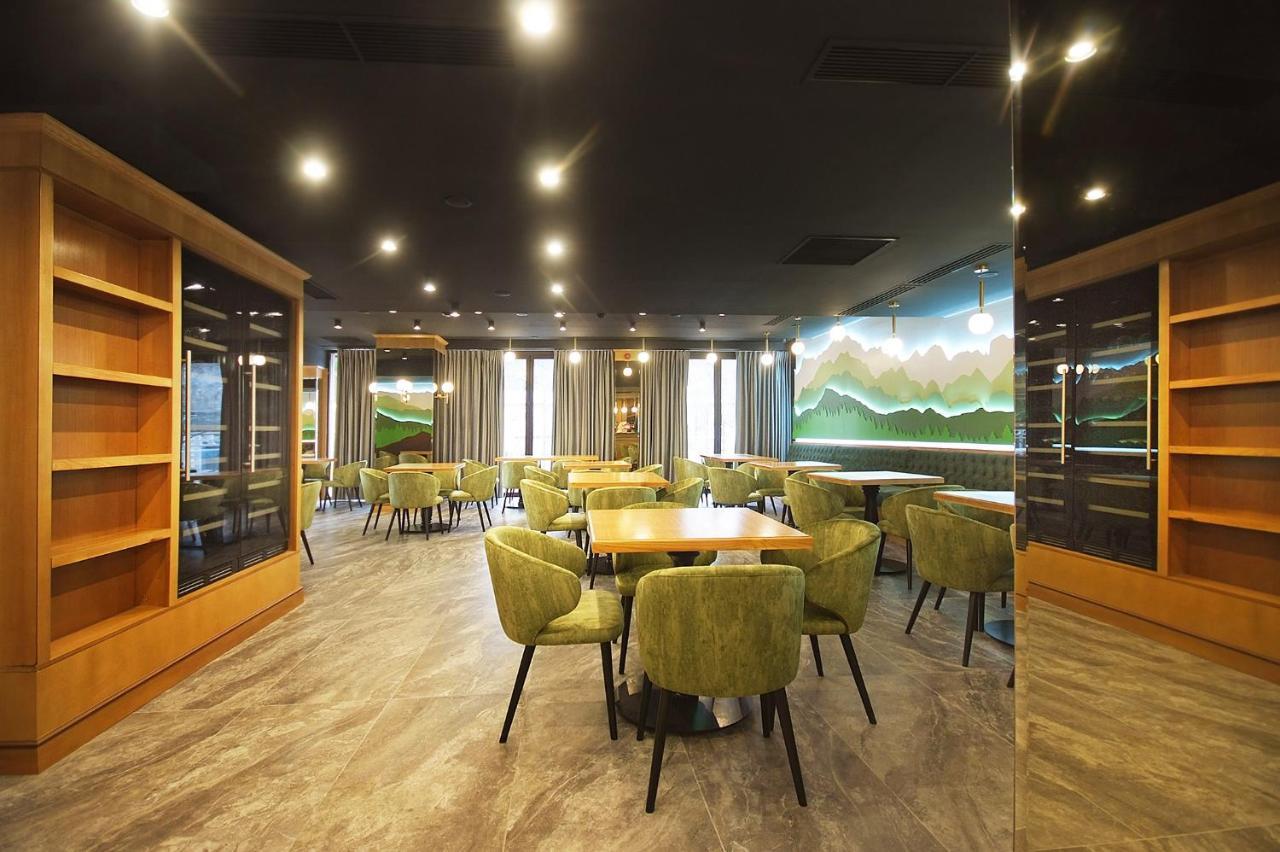 Complex Panoramic Hotel สลานิก-มอลโดวา ภายนอก รูปภาพ