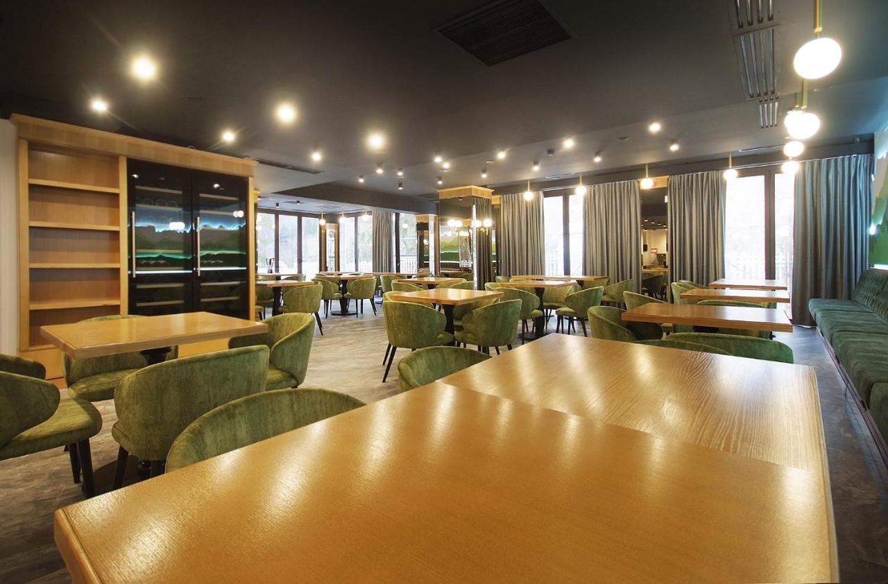 Complex Panoramic Hotel สลานิก-มอลโดวา ภายนอก รูปภาพ