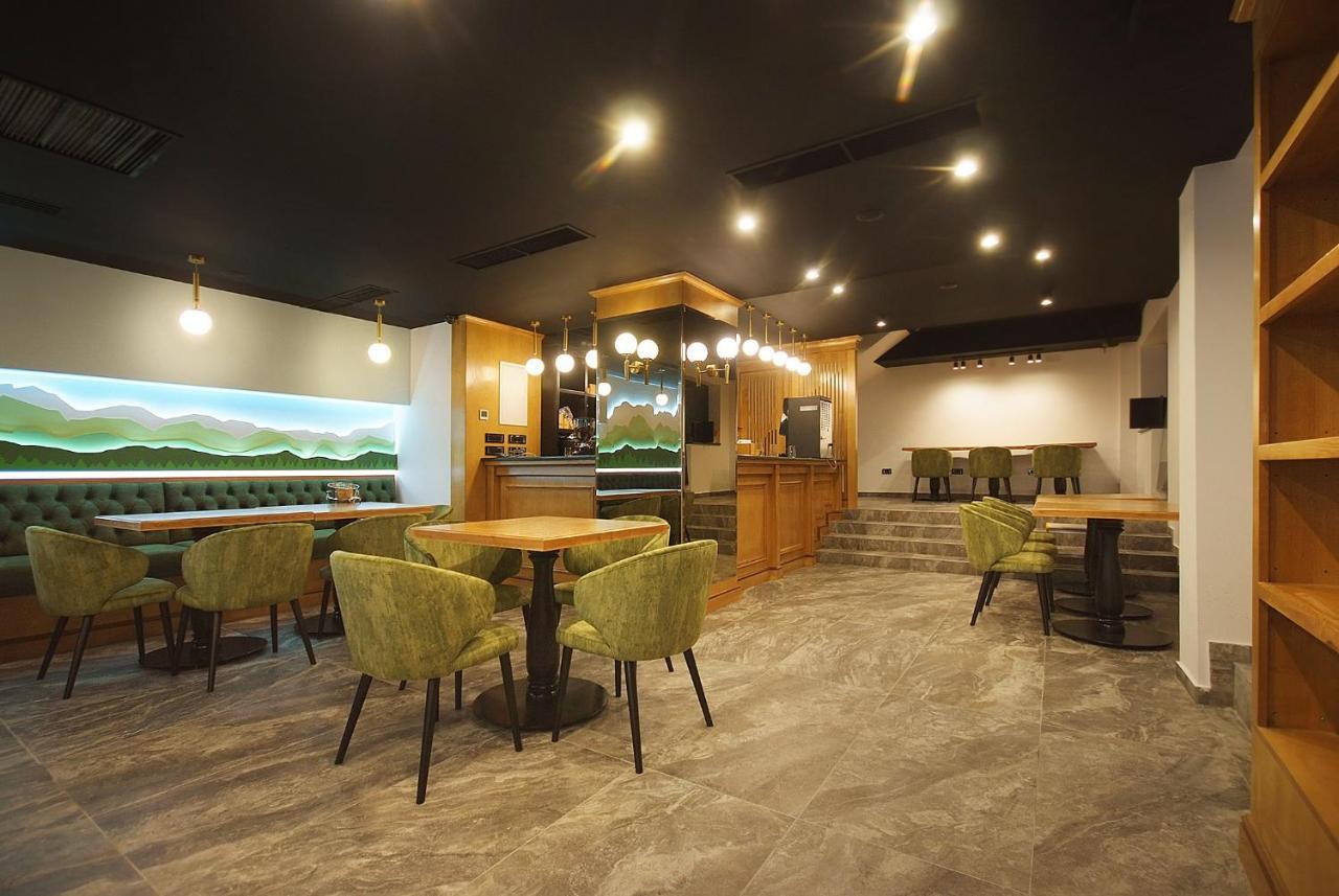 Complex Panoramic Hotel สลานิก-มอลโดวา ภายนอก รูปภาพ