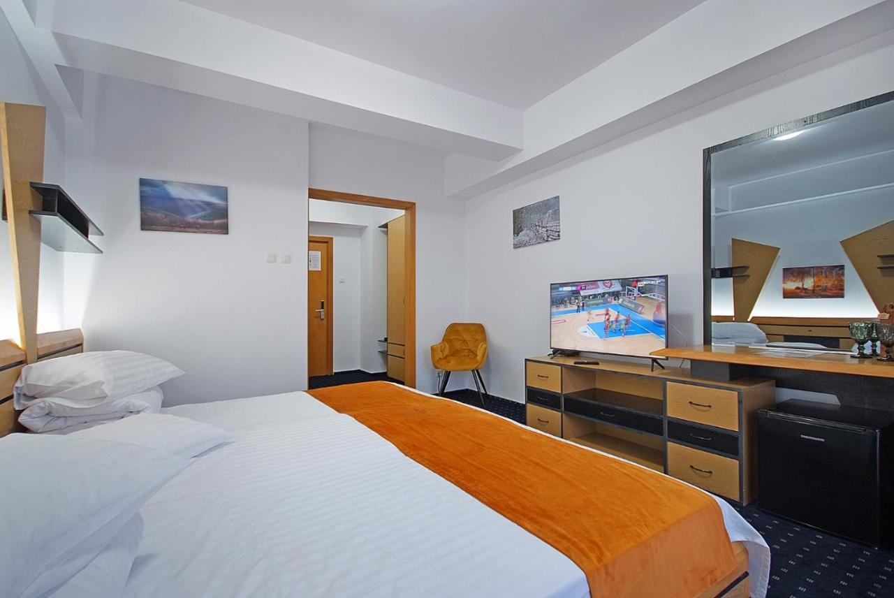 Complex Panoramic Hotel สลานิก-มอลโดวา ภายนอก รูปภาพ